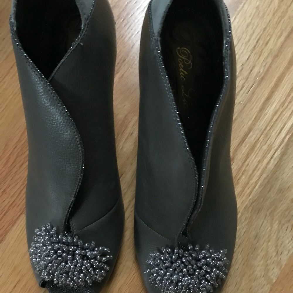 Dressy grey open toe heel pump shoes